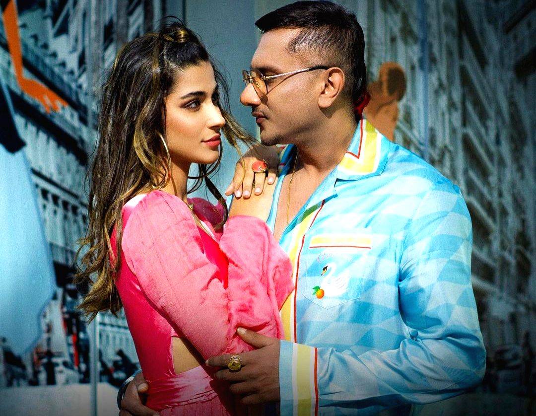 Honey Singh: Get moving and grooving with your very own 'Kanna Vich Waaliyan' - Vimarsana News