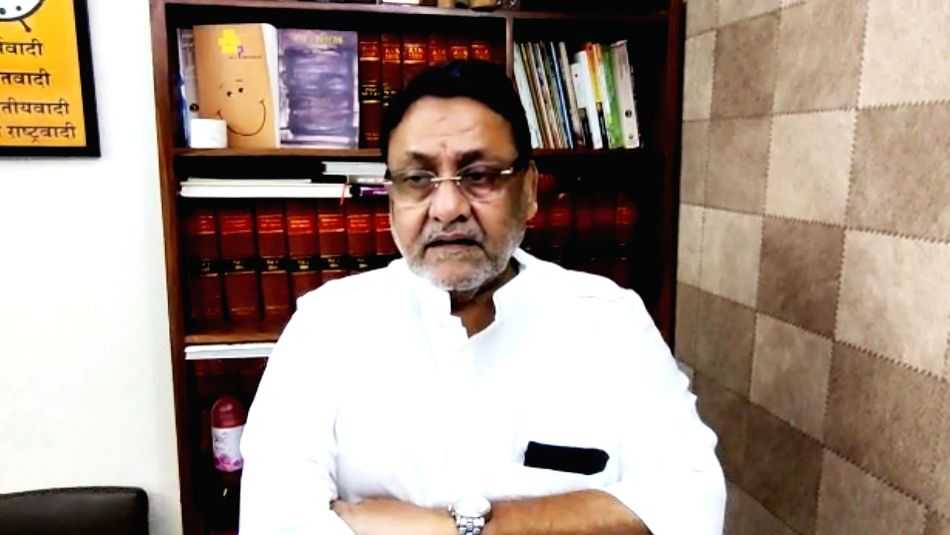 Malik digs out chats of drug peddler-Wankhede's sister, lavish hotel parties - Vimarsana News