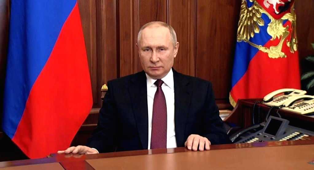 Over 150 Russian officials sign open letter condemning Putin - Vimarsana News