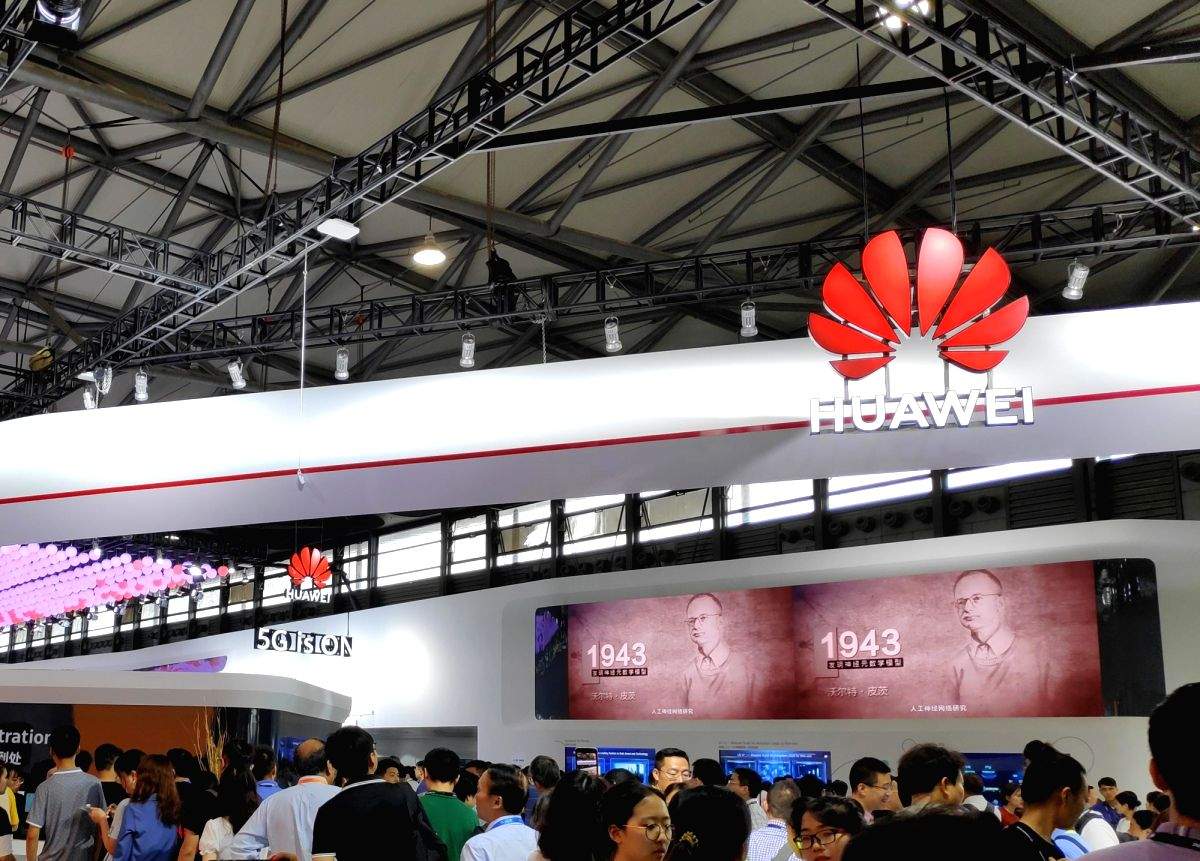 Huawei to expand development of flagship foldable phones: Report - Vimarsana News