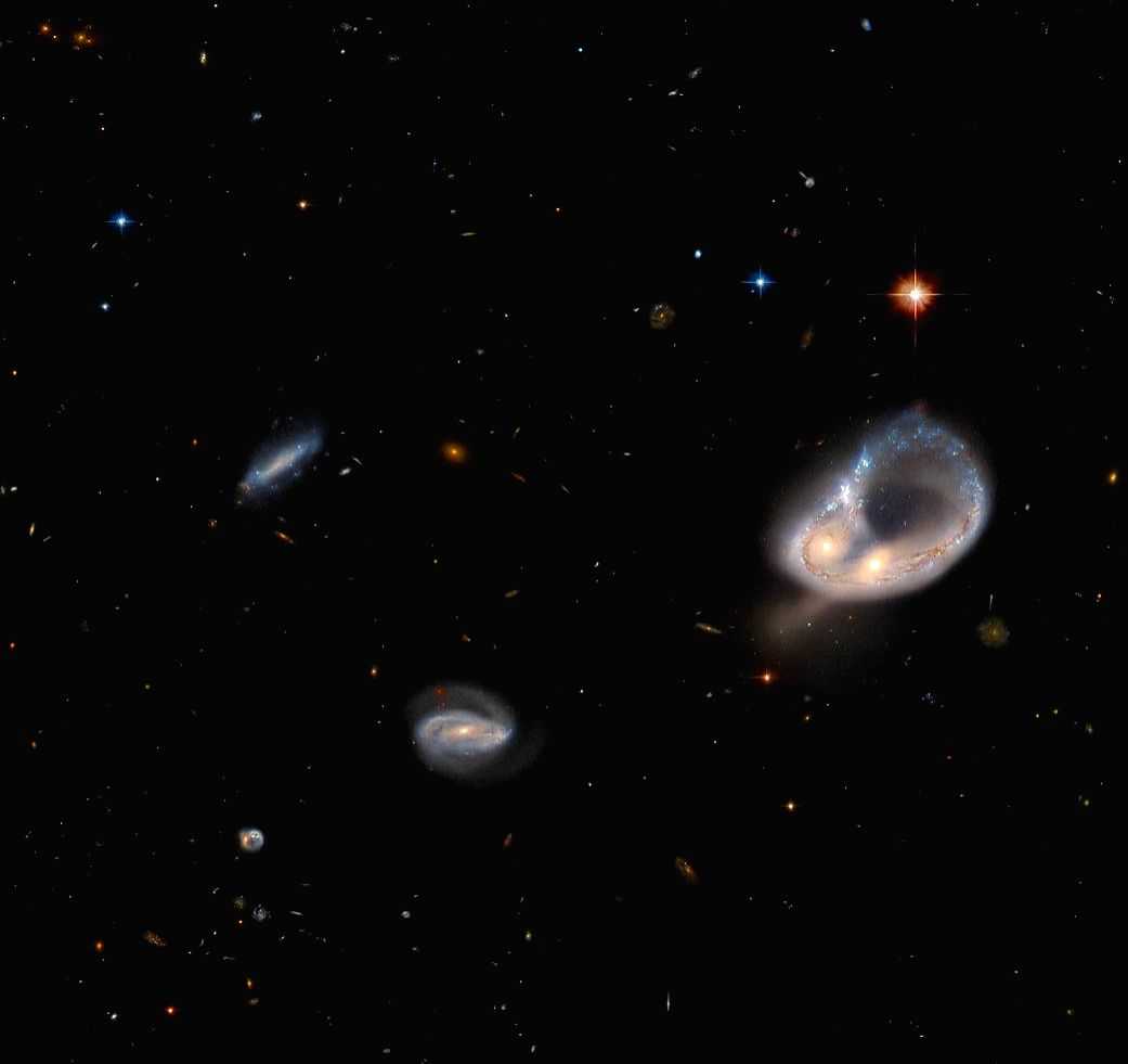 Hubble captures unusual galaxy merger in ancient universe - Vimarsana News