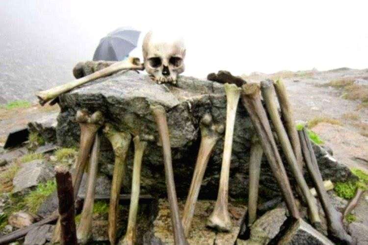 Human skeletons found around Roopkund heighten mystery of Himalayan lake - Vimarsana News