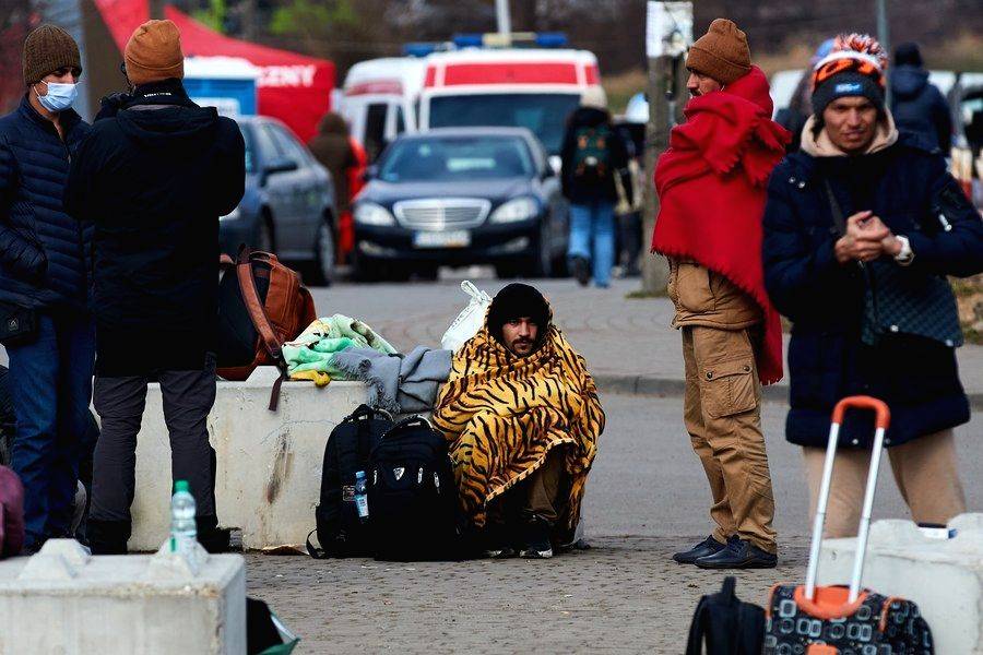 Poland extends border controls with Slovakia to curb migrant influx - Vimarsana News
