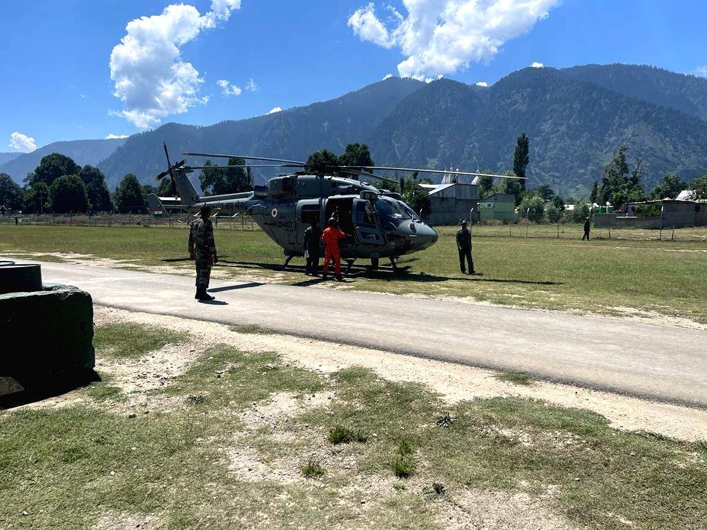 Army rescues Hungarian trekker in J&K - Vimarsana News