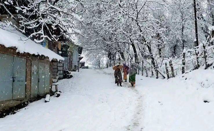 Hurriyat played a key role in pushing Kashmiri students into Pak medical colleges: J&K Police - Vimarsana News