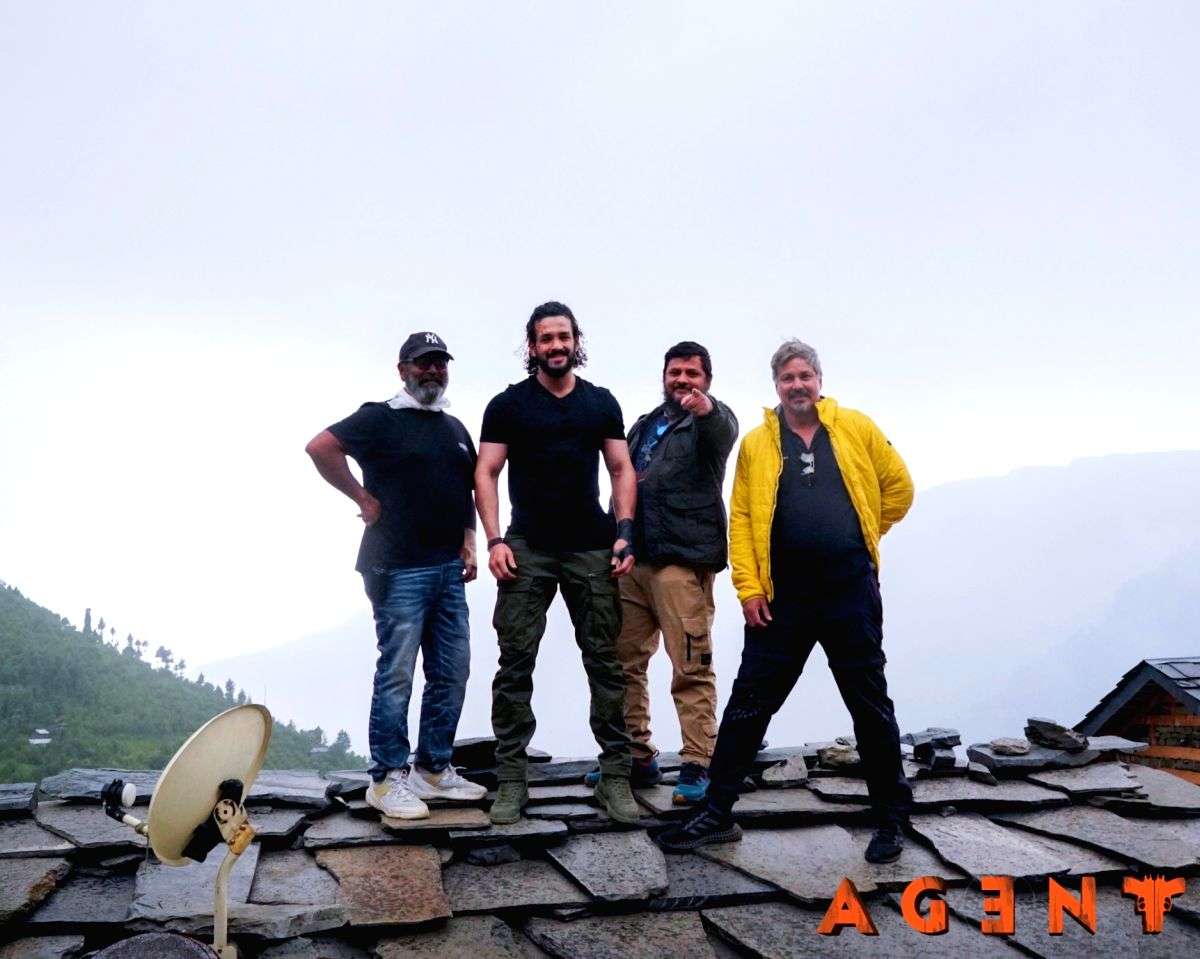 fgggh</p><p>Akhil Akkineni and team 'Agent' shoot in Manali - Vimarsana News