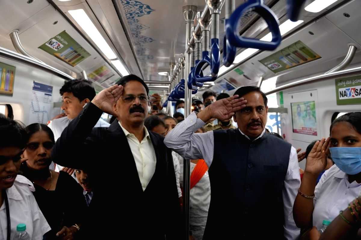 When all metro trains in Hyderabad came to a halt - Vimarsana News