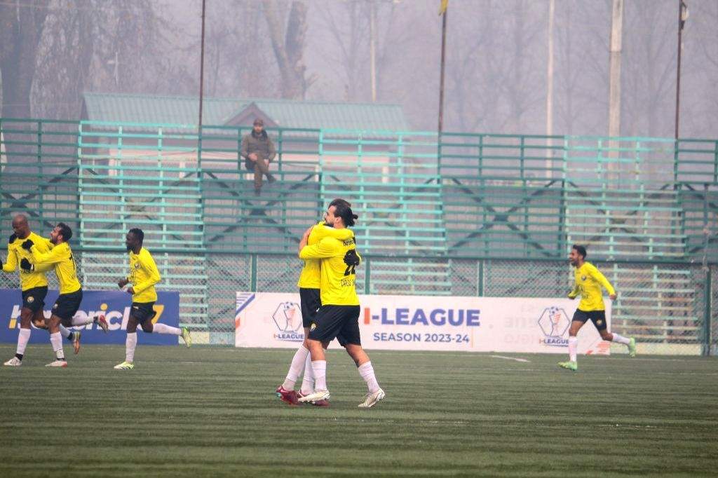 I-League 2023-24: Gokulam FC defence freezes in frigid Srinagar as holders go down 0-3 - Vimarsana News