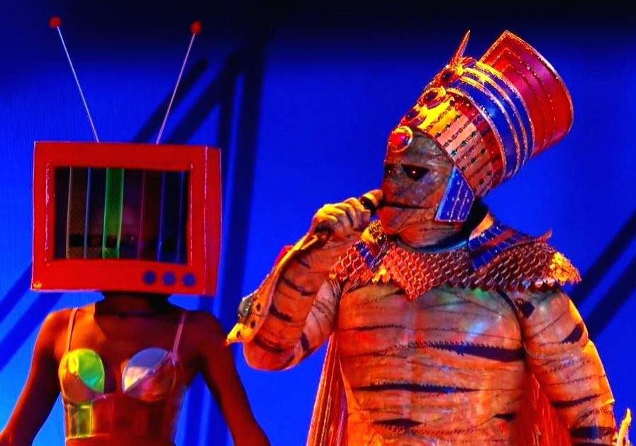 Identities of Mummies, Fortune Teller revealed on 'The Masked Singer' season 8 - Vimarsana News