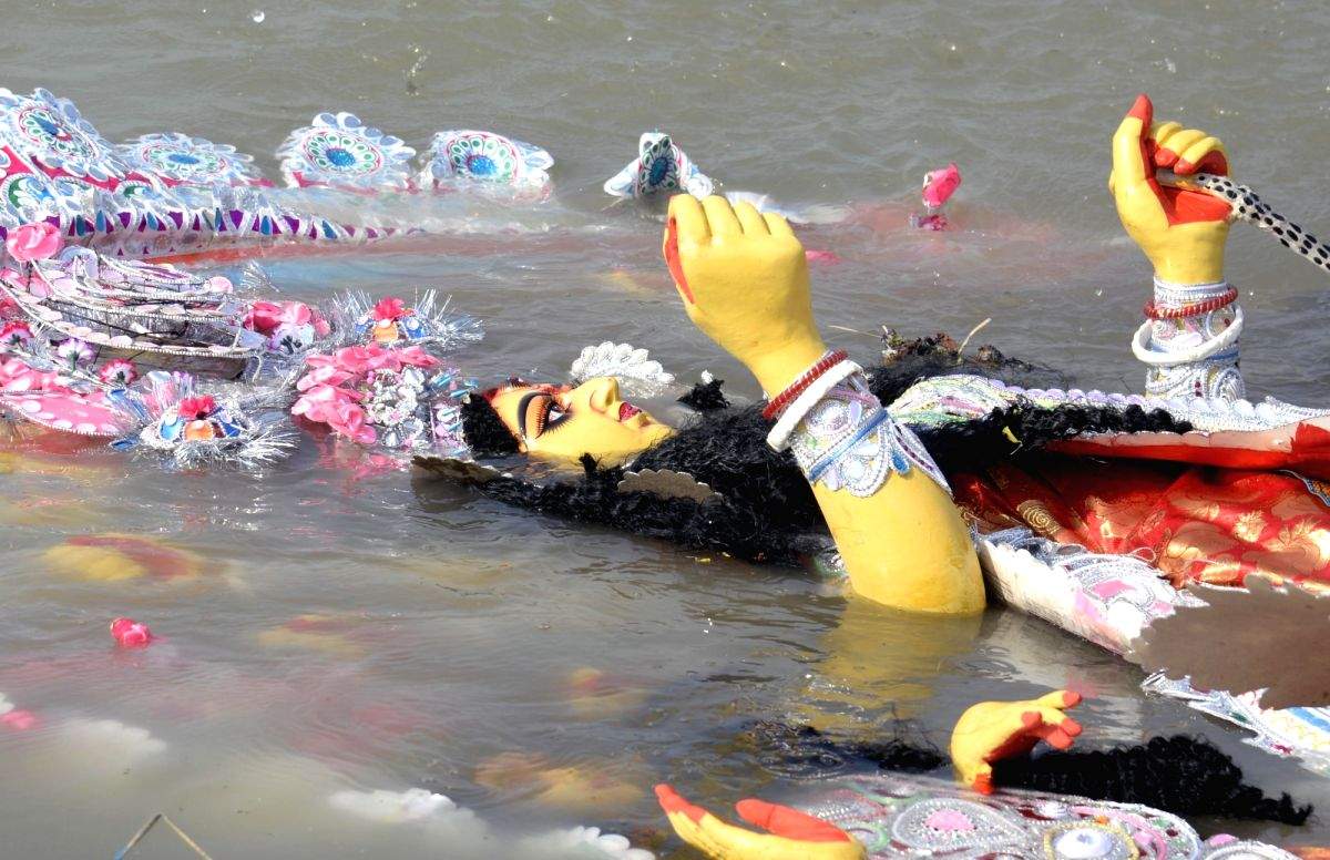 Idol immersion turns violent in Patna: 1 killed, several injured - Vimarsana News