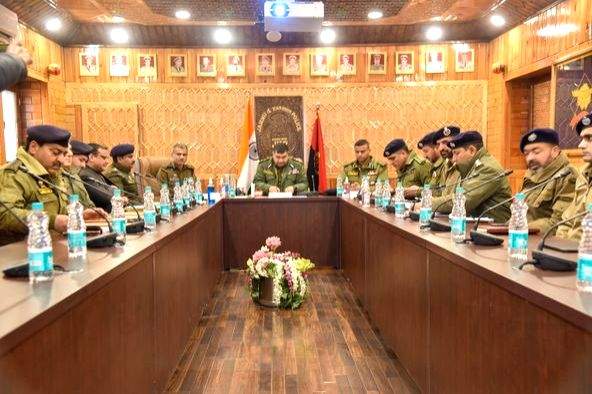 IGP Kashmir reviews security scenario in Baramulla - Vimarsana News