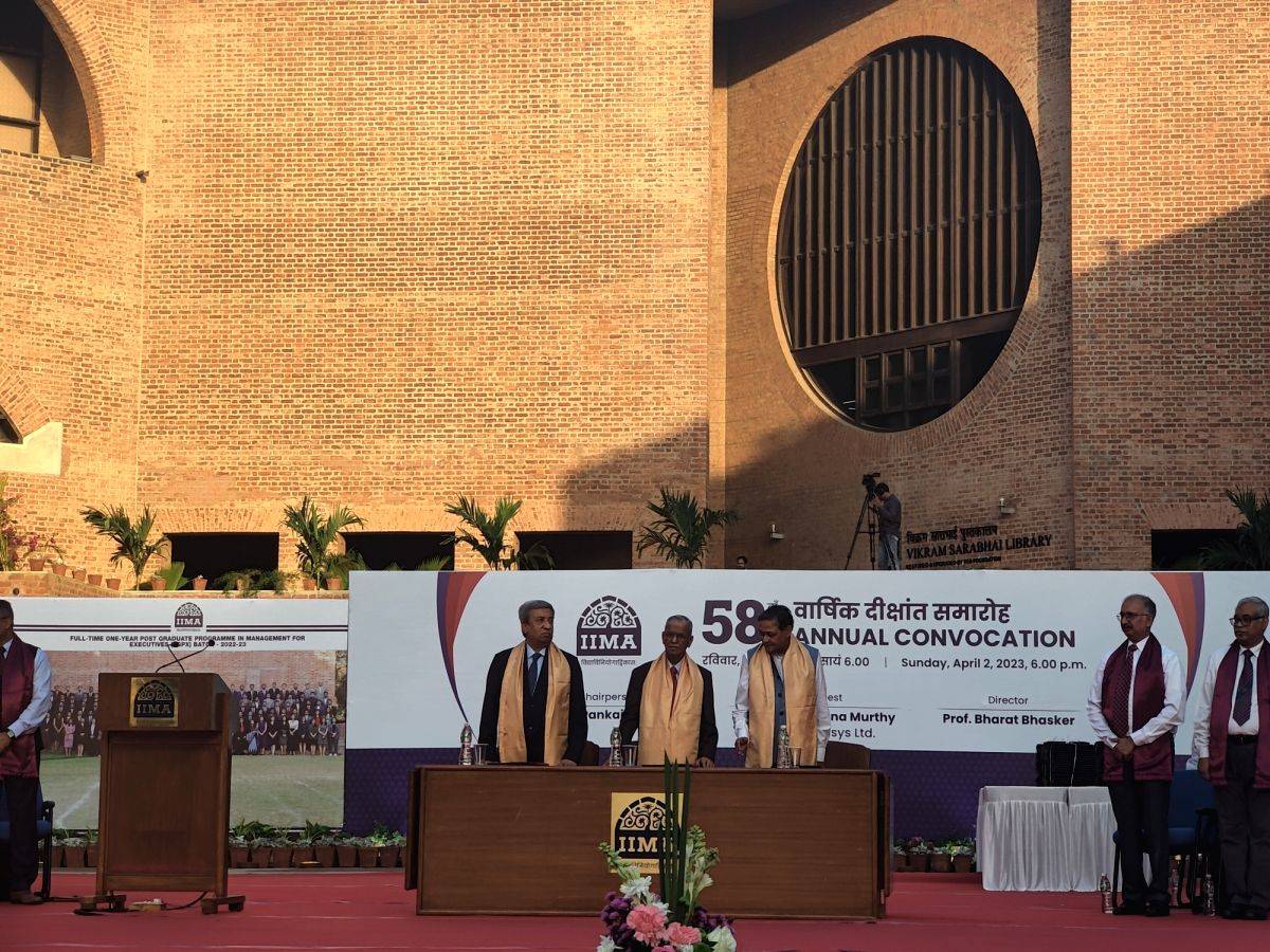 IIM Ahmedabad holds 58th convocation, 597 students graduate - Vimarsana News
