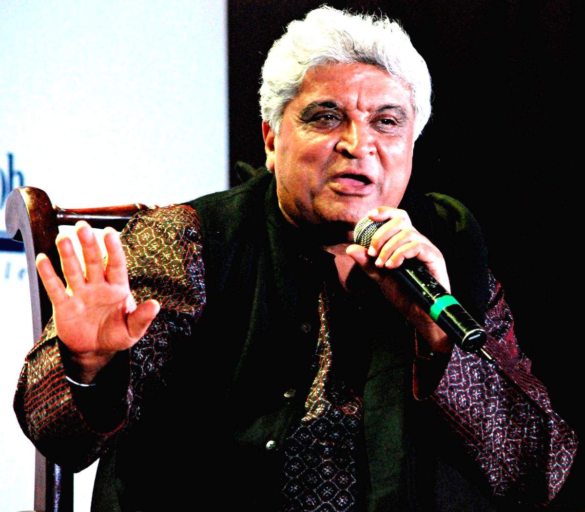 Javed Akhtar says Pritam suggested he first crafts lyrics followed by melody for 'Dunki' song - Vimarsana News