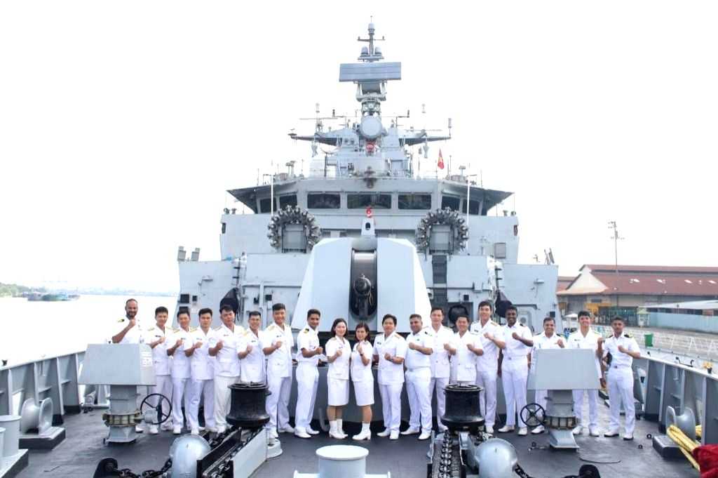 Indian Navy ships Shivalik, Kamorta reach Vietnam - Vimarsana News