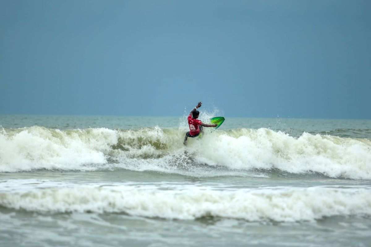 Indian Open of Surfing: Tamil Nadu surfers dominate proceedings on Day 2 - Vimarsana News