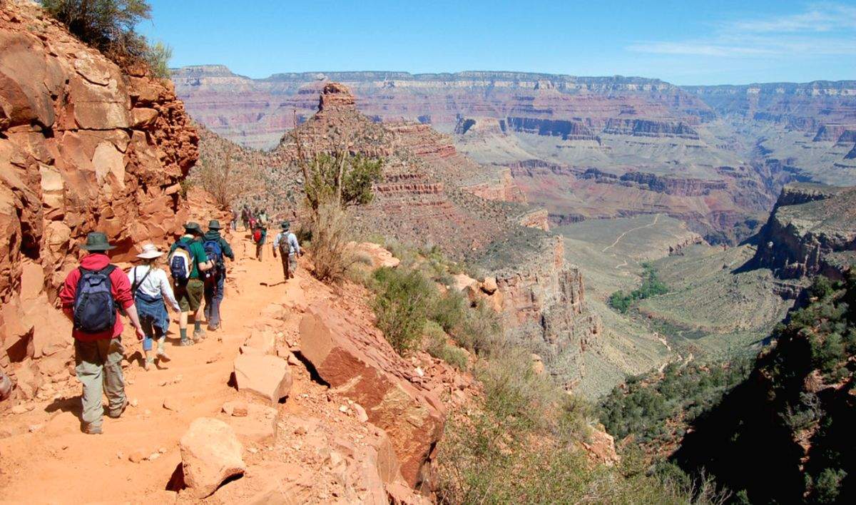 Indian-origin man dies while hiking in Grand Canyon - Vimarsana News