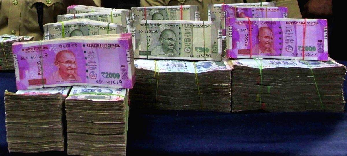 Bihar DGP's wife more richer then husband - Vimarsana News