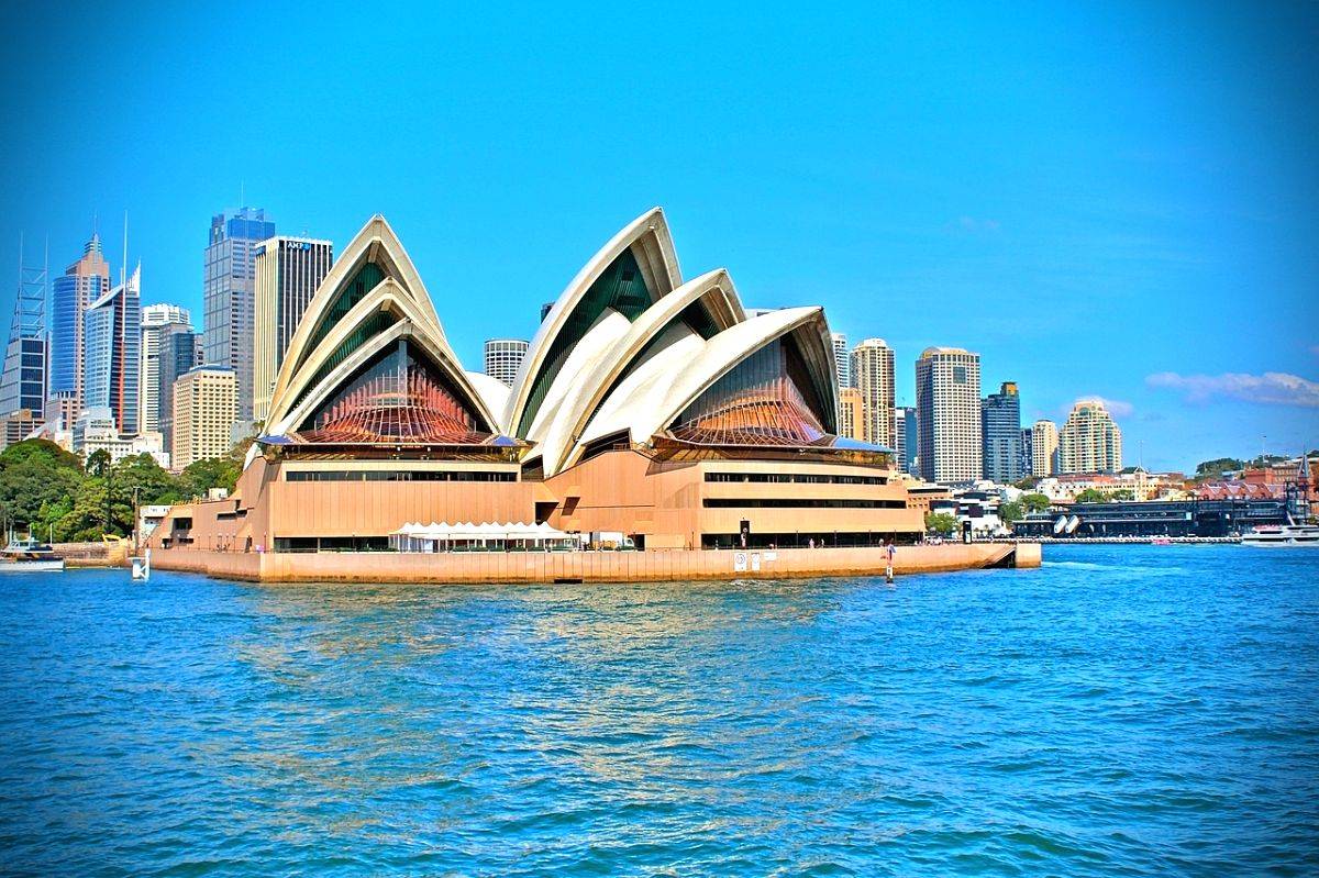 Indian temporary workers, students to be hit as Aus set to scrap Covid visa: Report - Vimarsana News