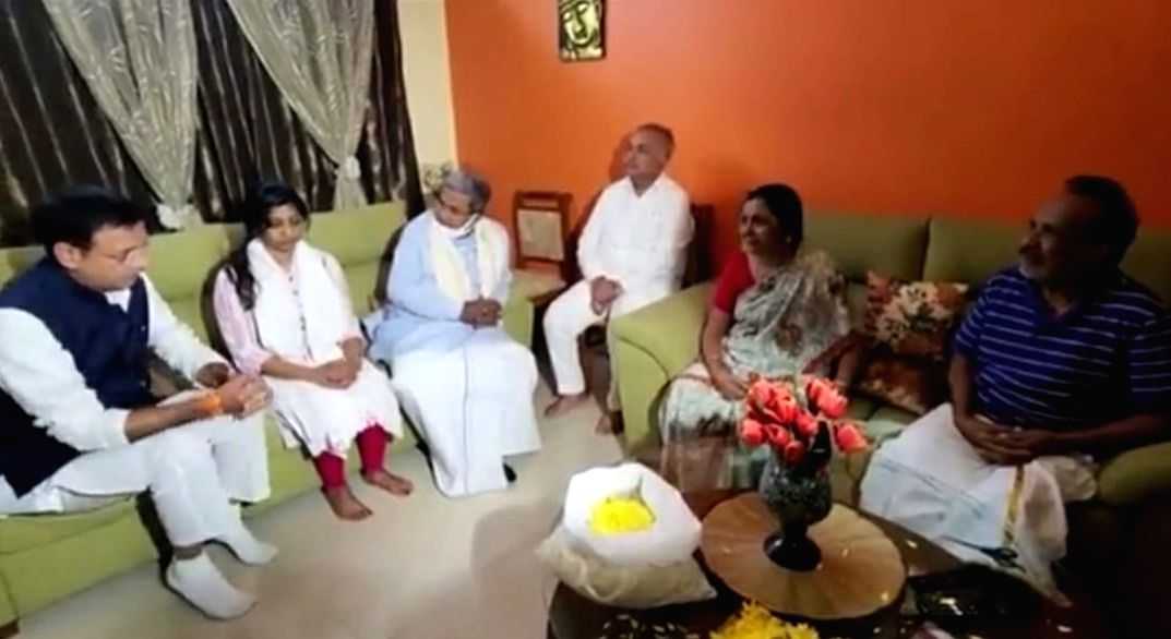 K'taka industrialist's suicide case takes political turn, oppn Congress says it's a murder - Vimarsana News