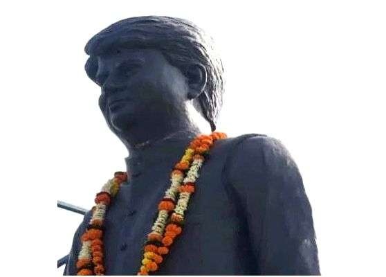 Installation of Madhavrao Scindia's statue in MP's Orchha triggers fresh row - Vimarsana News