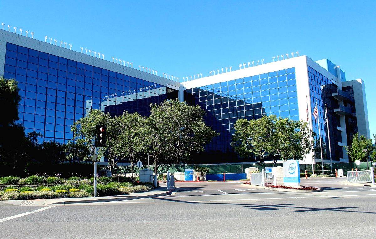 Intel posts $20B revenue in Q4, beats expectations - Vimarsana News