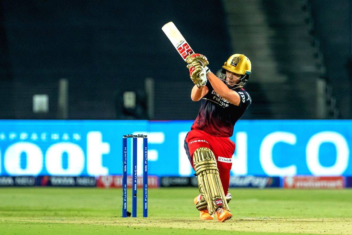 IPL 2022: Rawat, bowlers shine for Bangalore as Mumbai suffer fourth loss on the bounce - Vimarsana News