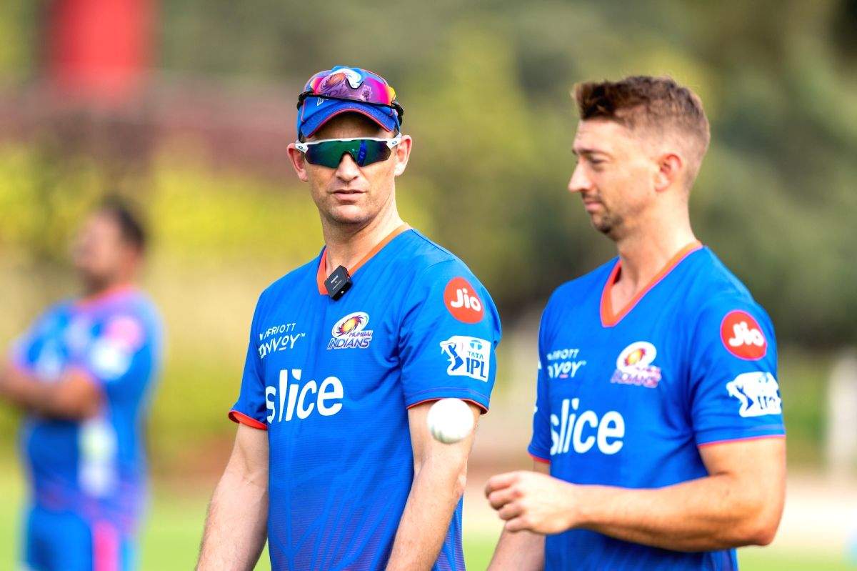 IPL 2022: Shane Bond impressed by Mumbai Indians youngsters Tilak Varma, Dewald Brevis - Vimarsana News