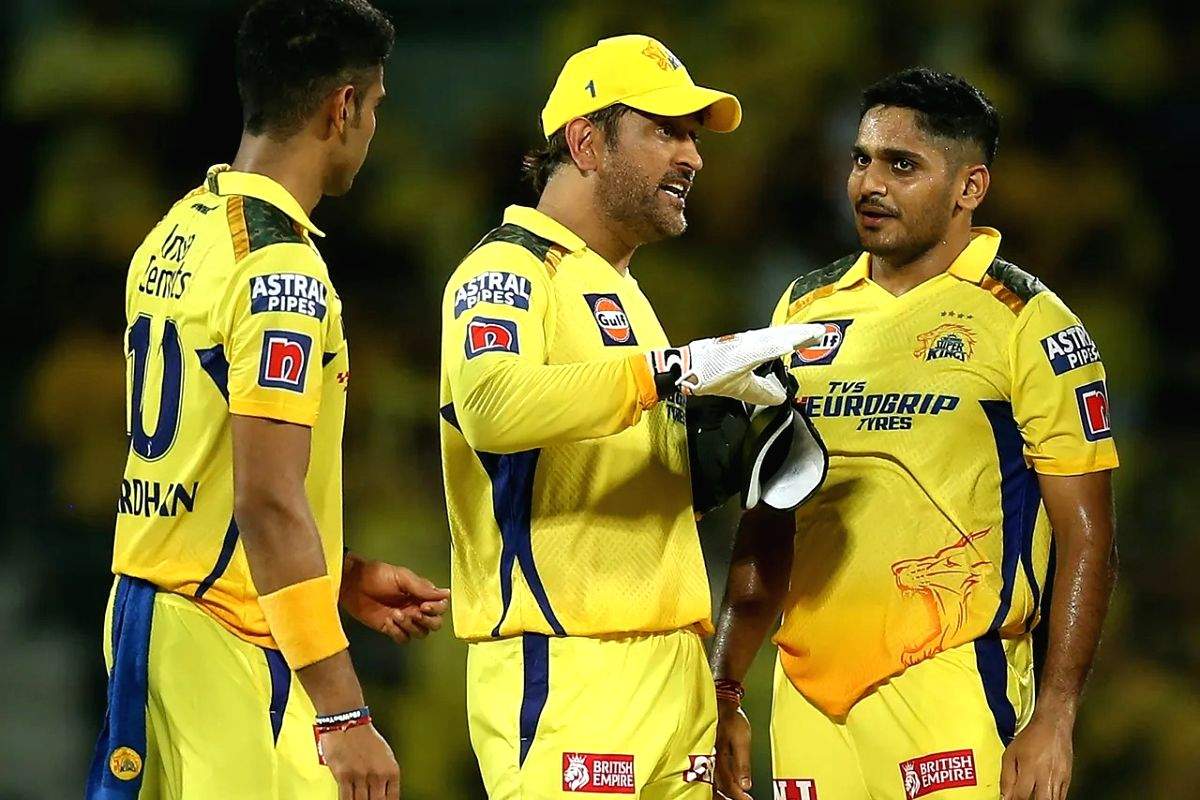 IPL 2023: Stop bowling no-balls and wides or play under new captain, Dhoni gives polite warning to CSK pacers - Vimarsana News