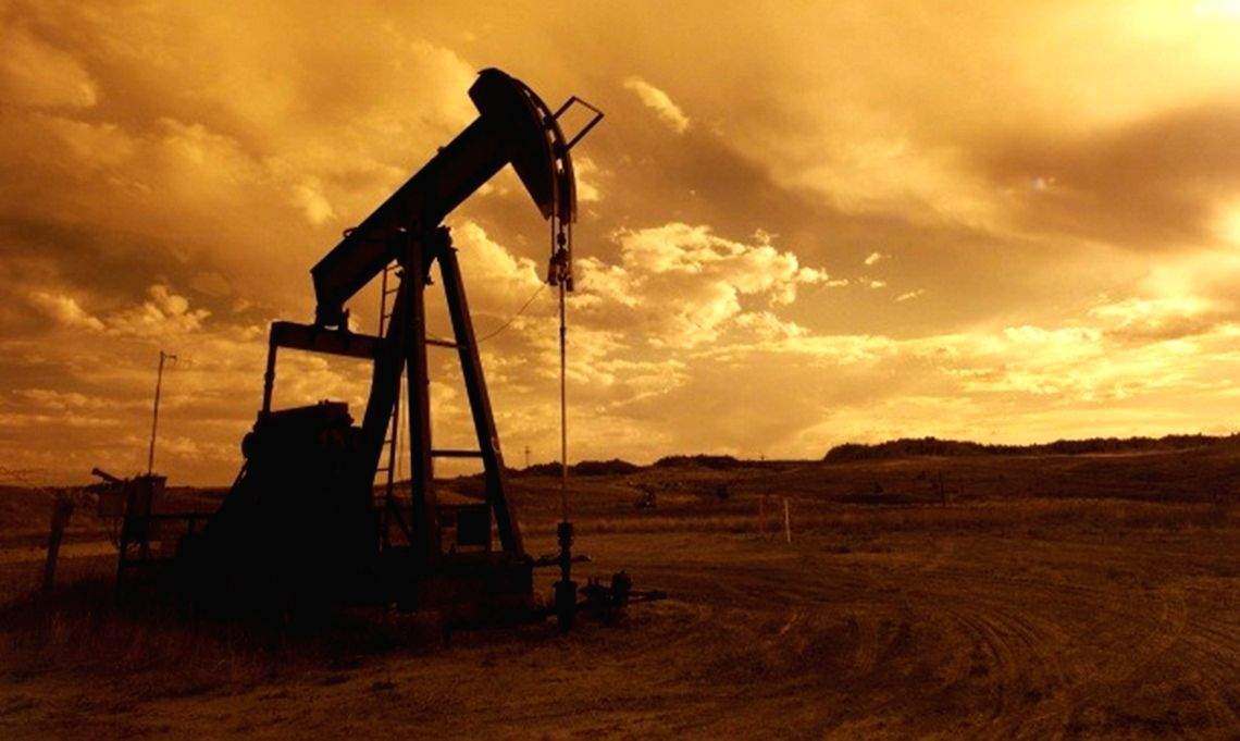 Oil on Boil: Crude oil prices rise on heightened Russia-Ukraine tensions - Vimarsana News
