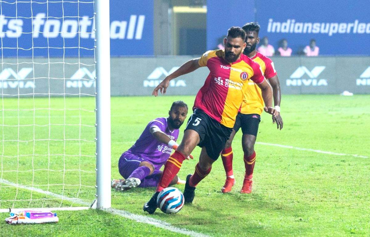 ISL 2021-22: SC East Bengal hold defending champions Mumbai City - Vimarsana News