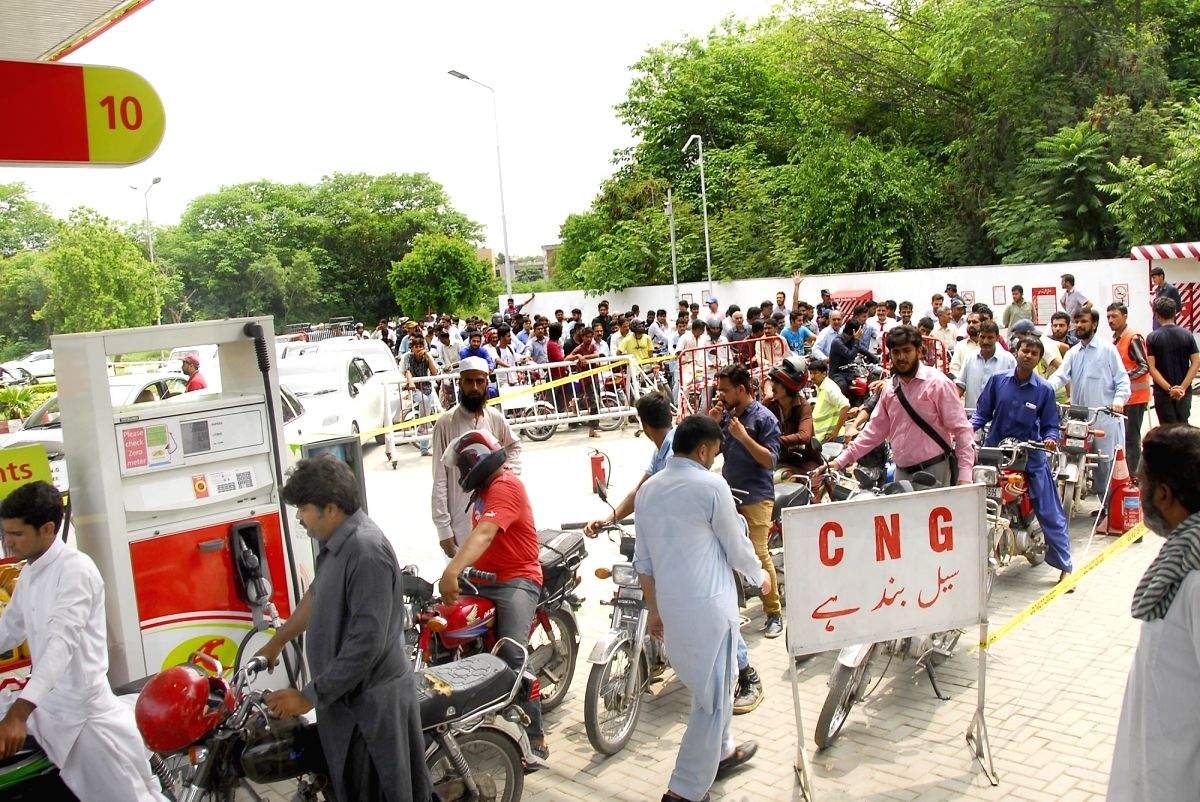 Pakistan witnessing a petrol crisis - Vimarsana News