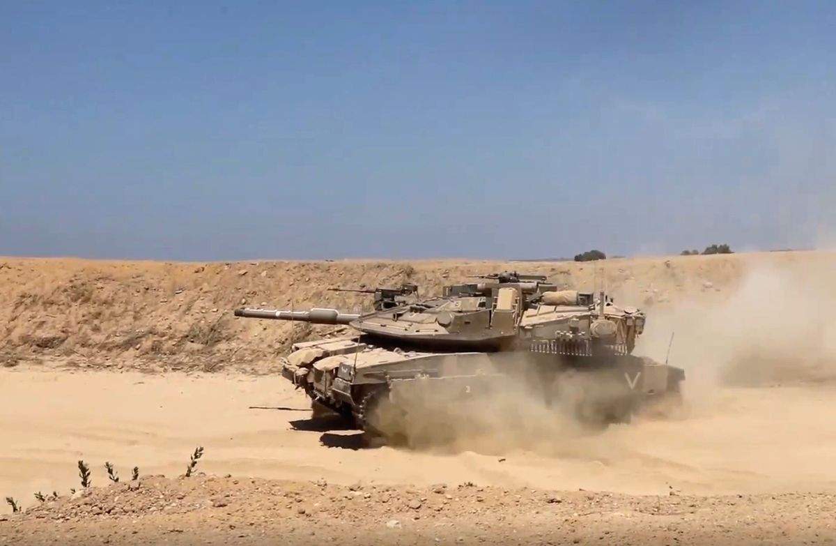 Israeli tank 'accidentally' fired at Egyptian post - Vimarsana News