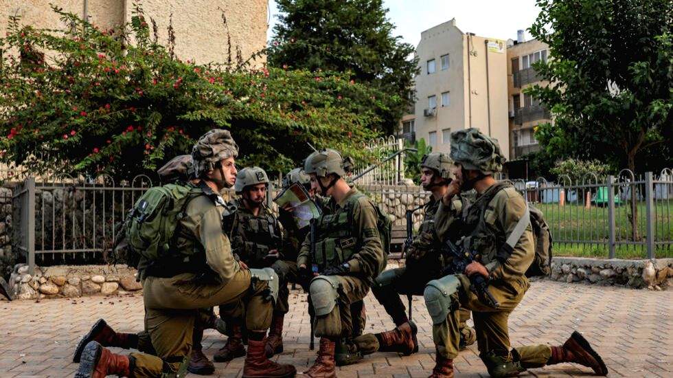 Israeli troops can face grueling warfare with Hamas springing traps: Military experts - Vimarsana News