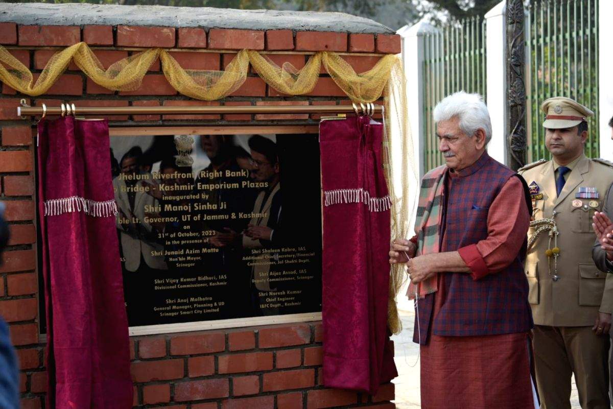 J&K L-G inaugurates Jhelum Riverfront in Srinagar - Vimarsana News