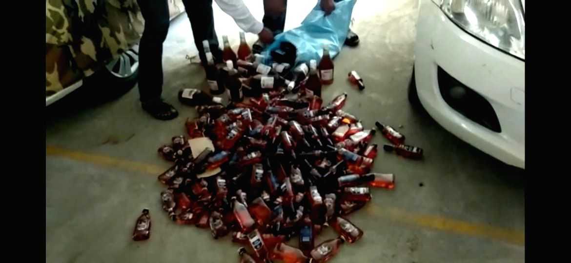 Bihar police arrest two liquor smugglers from Jharkhand - Vimarsana News