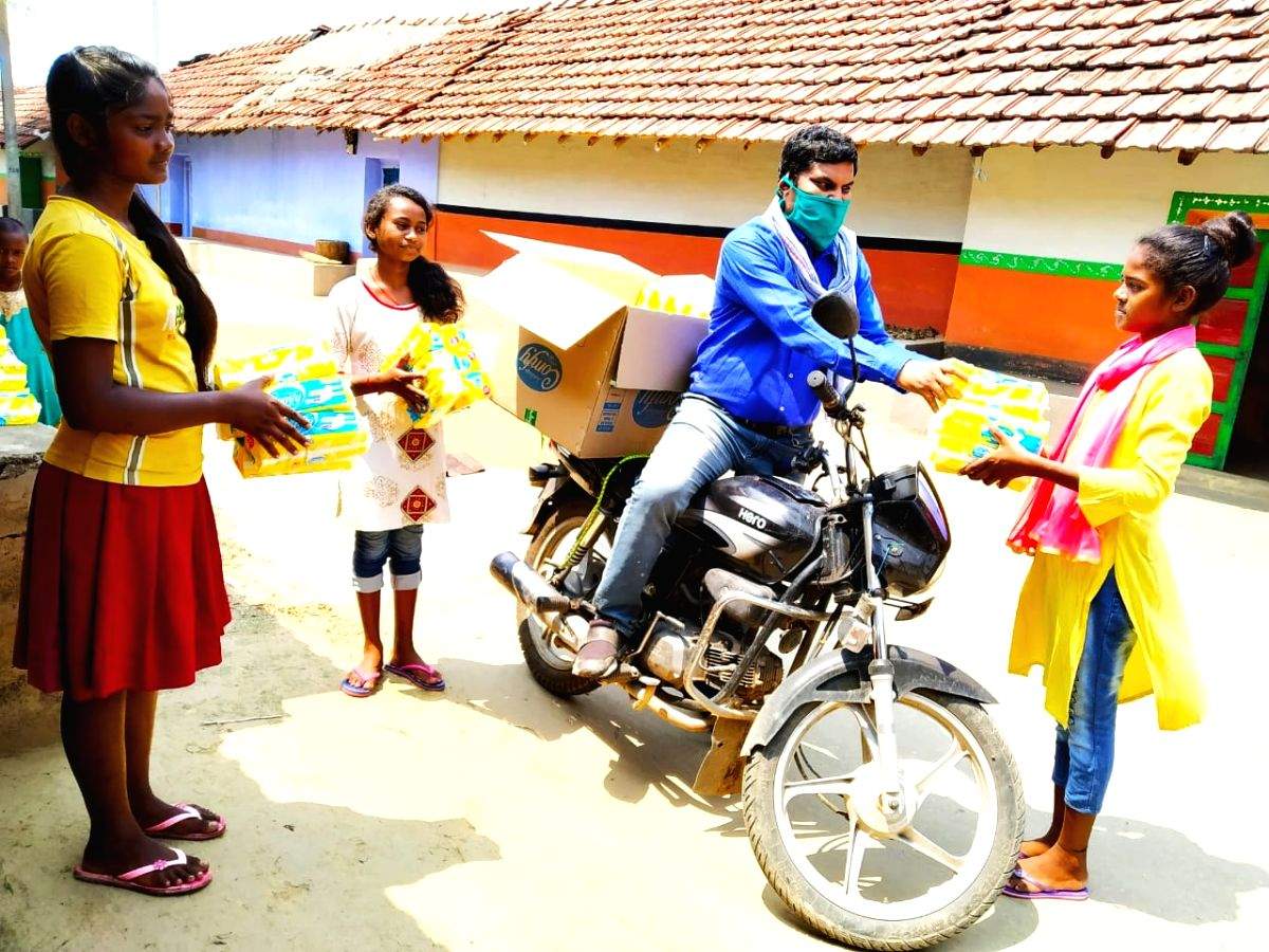 Jamshedpur Pad Man's mantra: Get one sanitary napkin, plant a sapling - Vimarsana News