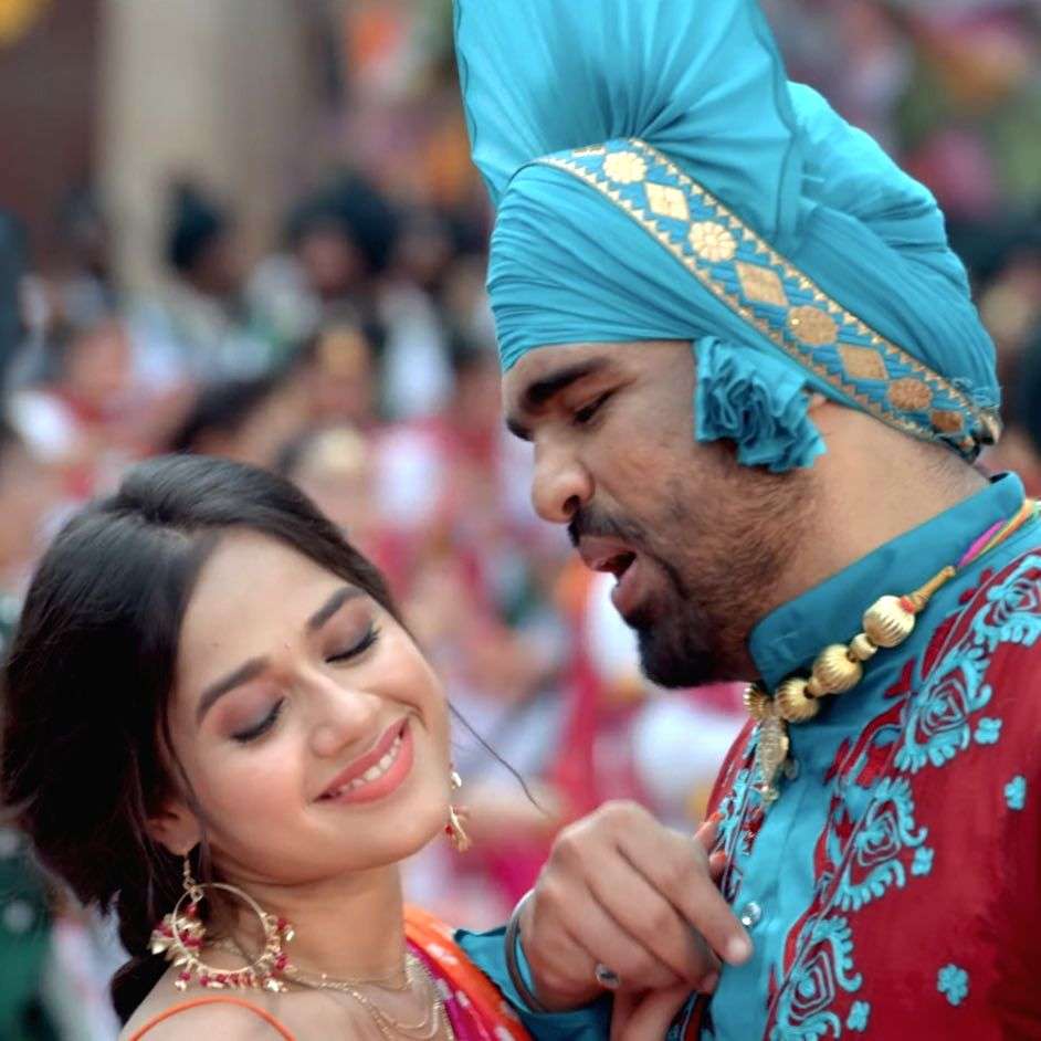 Jannat Zubair to make her lead debut with 'Kulche Chole' - Vimarsana News