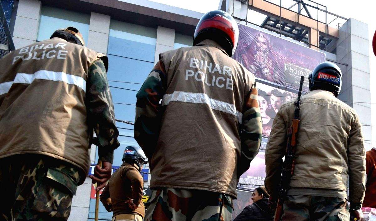 YouTuber surrenders in Bihar over fake videos of migrants attacked in TN - Vimarsana News