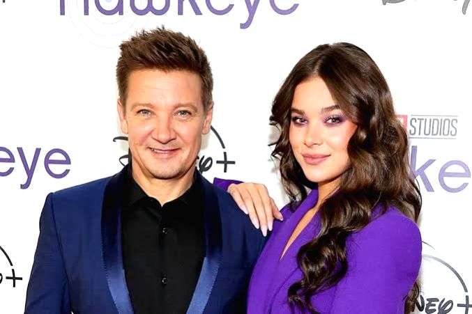 Jeremy Renner hails 'Hawkeye' co-star Hailee Steinfeld - Vimarsana News