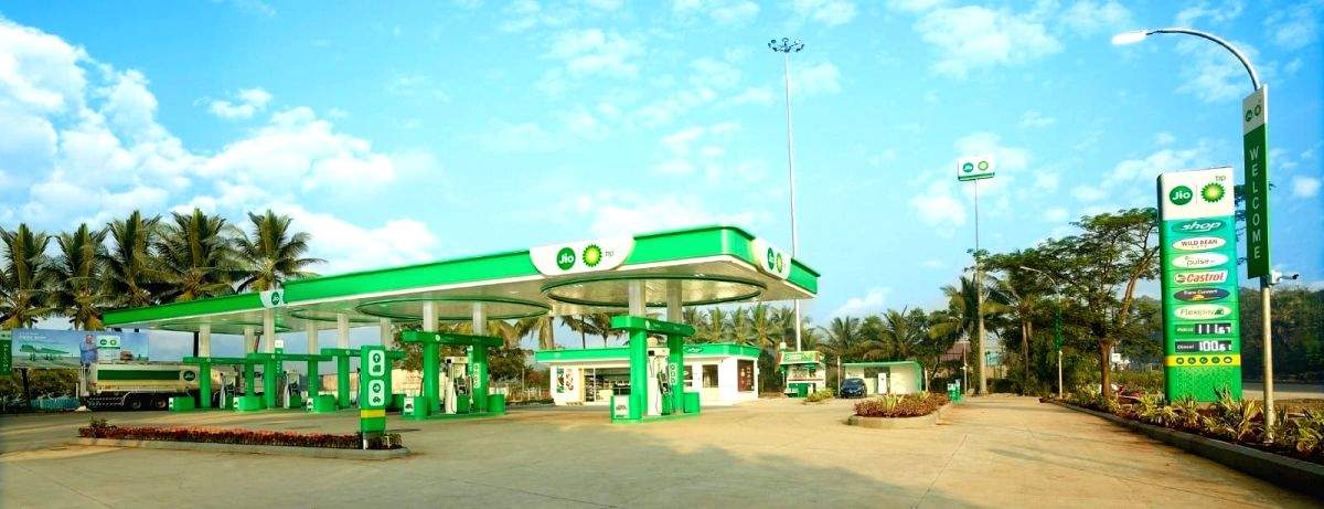 Jio-bp launches first Mobility Station providing multiple fueling, retail services - Vimarsana News