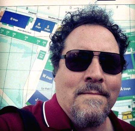 Jon Favreau had urged Russo Brothers to not kill Iron Man in 'Avengers: Endgame' - Vimarsana News