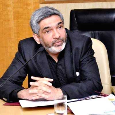 Journalist Zaheeruddin Ali Khan passes away during Gaddar's funeral procession - Vimarsana News