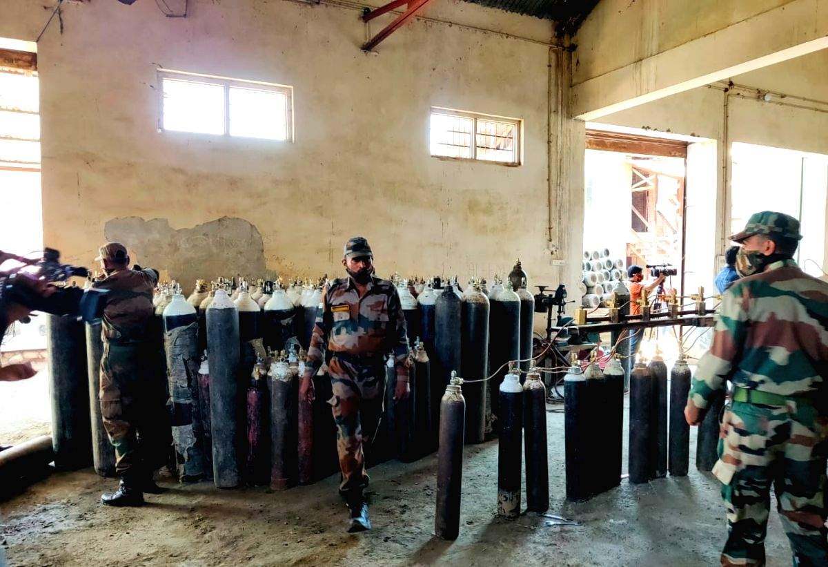 Army assists in resuscitation of oxygen generation plant - Vimarsana News