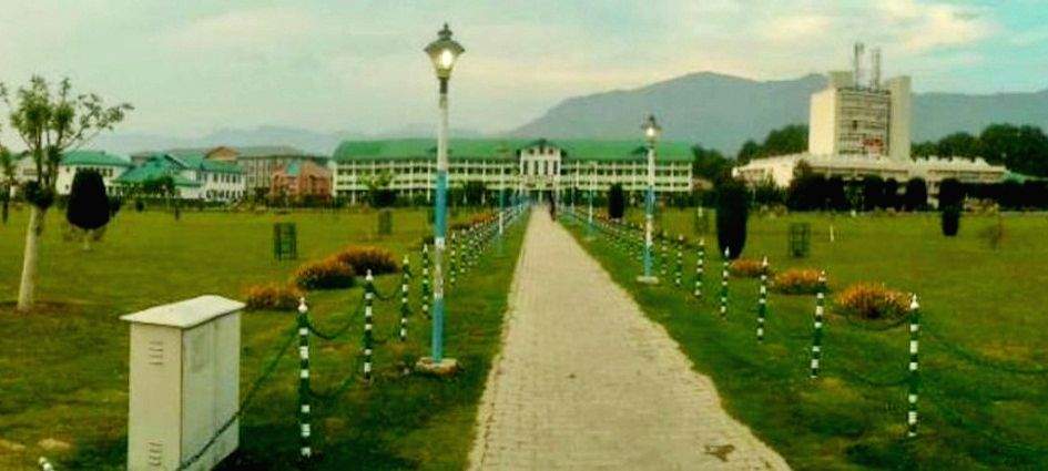 Despite limited resources, Kashmir University's School of Law contributes highly to education - Vimarsana News