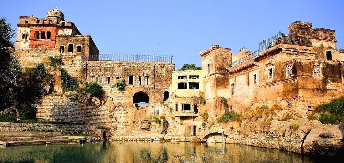Hindu pilgrims in Pakistan to visit Katas Raj Temple - Vimarsana News