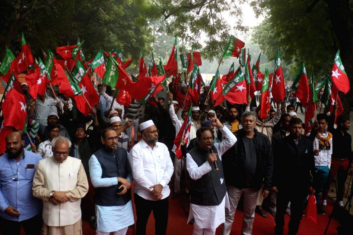 Kerala tense after SDPI, BJP leaders killed in retaliatory attacks - Vimarsana News
