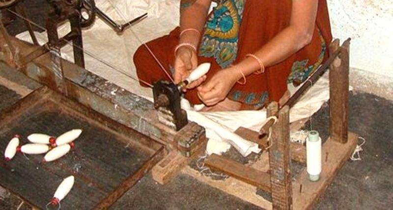 After 'fake-khadi scam', KVIC bans Mumbai's Khadi Emporium - Vimarsana News