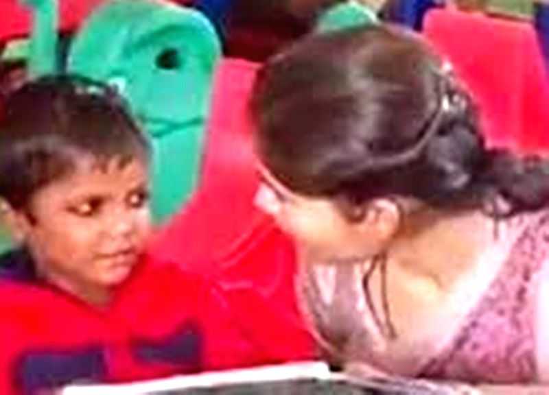 Akhilesh gets 'demonetization boy' admitted to school - Vimarsana News