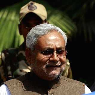 Kin of 4 migrant workers who were shot at in Kashmir blame Nitish for job scarcity in Bihar - Vimarsana News
