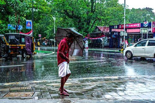 IMD sounds red alert in four districts of Kerala, fishermen warned against venturing into sea - Vimarsana News